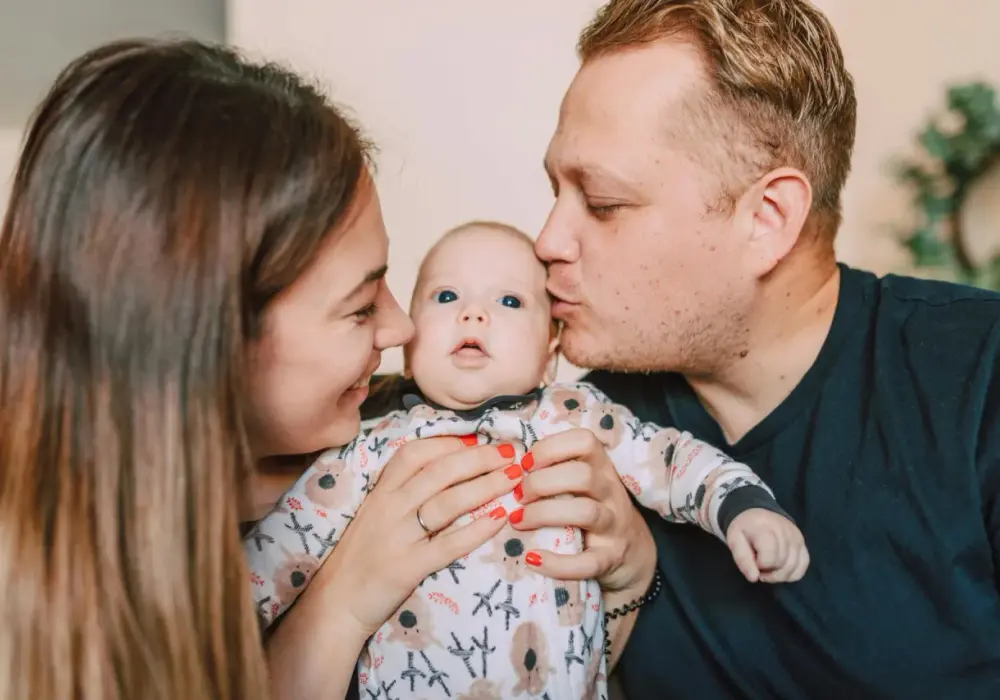 Jak widzi dwutygodniowe dziecko - co naprawdę dostrzega noworodek?
