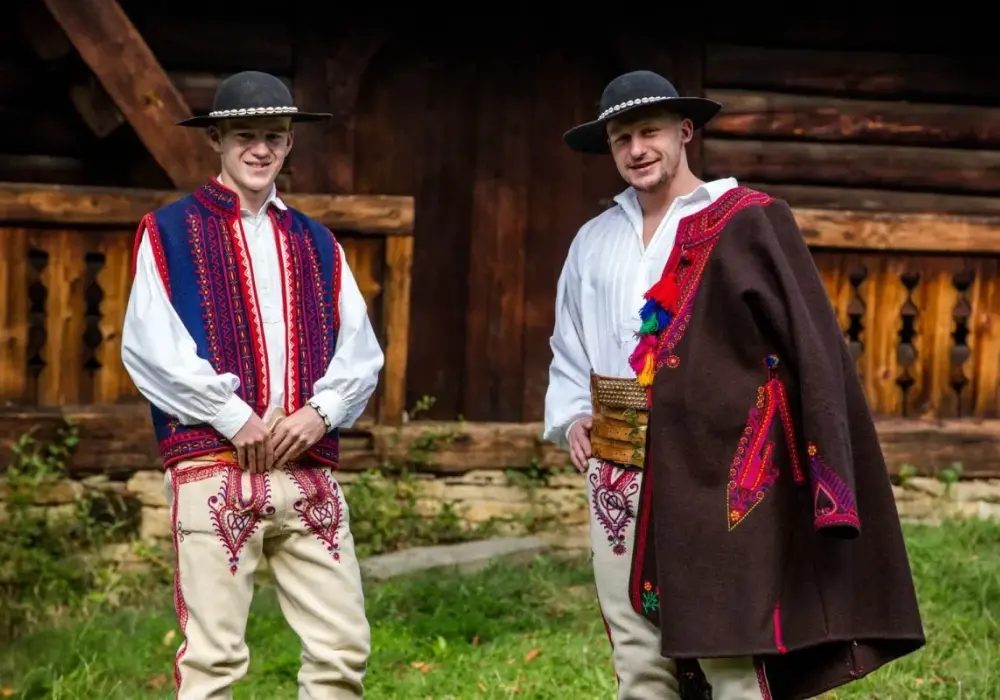 Strój ludowy dla chłopca - Jak wybrać mądrze i uniknąć błędów?