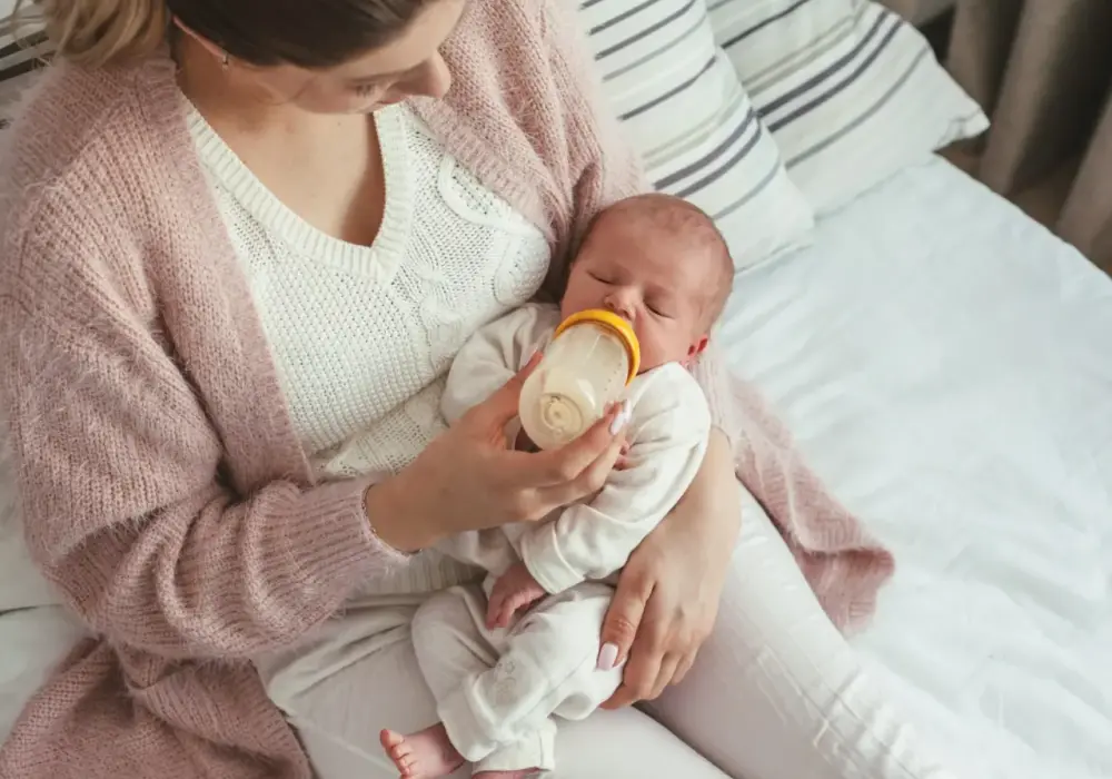 Ile pieluch dziennie dla noworodka - Czy Twoje dziecko się najada?