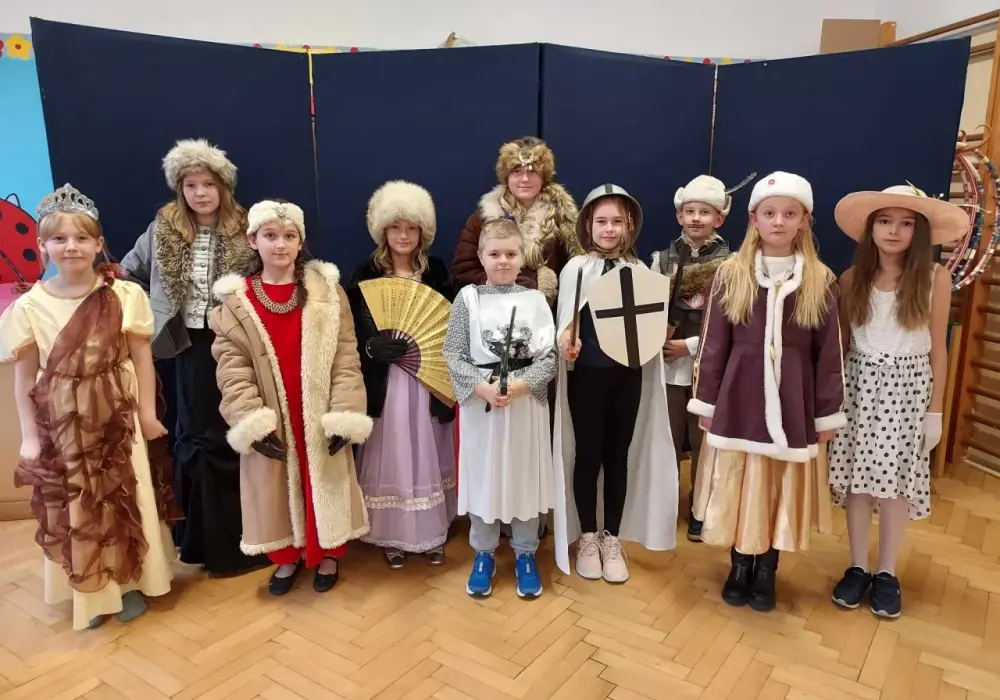 Przebrania za postacie z bajek - Jak stworzyć strój z domowej szafy?
