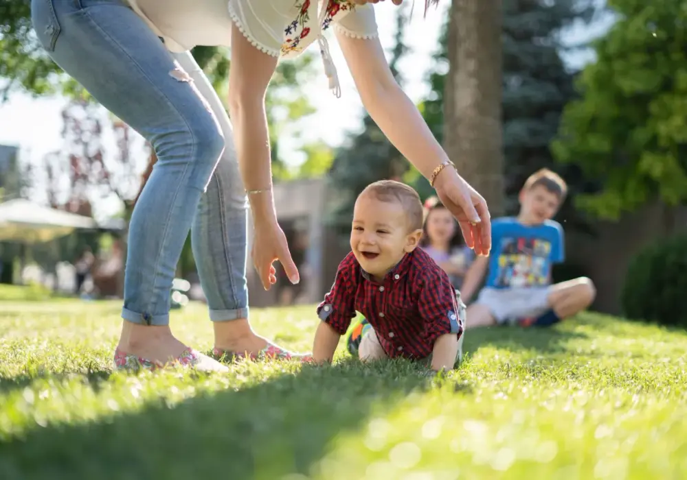 Stawka za opiekę nad dzieckiem - Ile realnie kosztuje pomoc niani?
