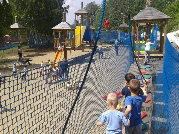Najlepsze parki linowe w Gdańsku - atrakcje i bezpieczeństwo dla rodzin